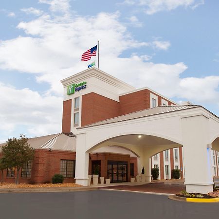 Holiday Inn Express Fredericksburg - Southpoint By Ihg Esterno foto