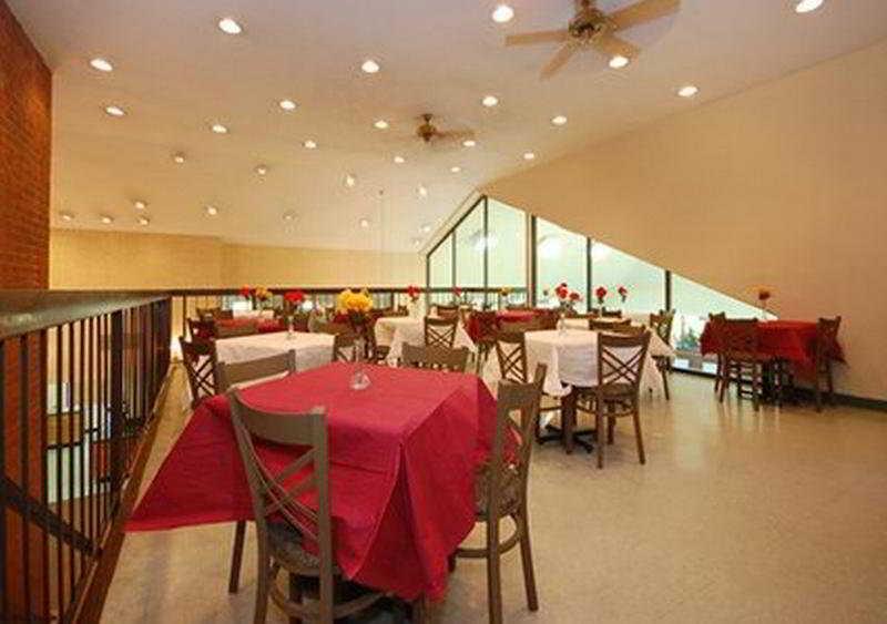 Holiday Inn Express Fredericksburg - Southpoint By Ihg Esterno foto