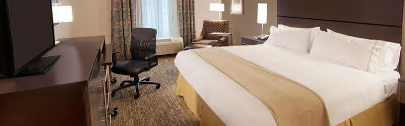 Holiday Inn Express Fredericksburg - Southpoint By Ihg Esterno foto
